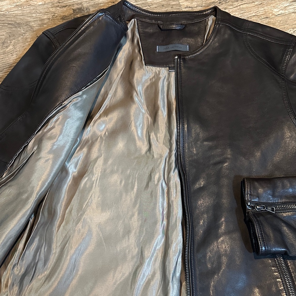 Men's Brown Leather Jacket - Picture 3 of 5